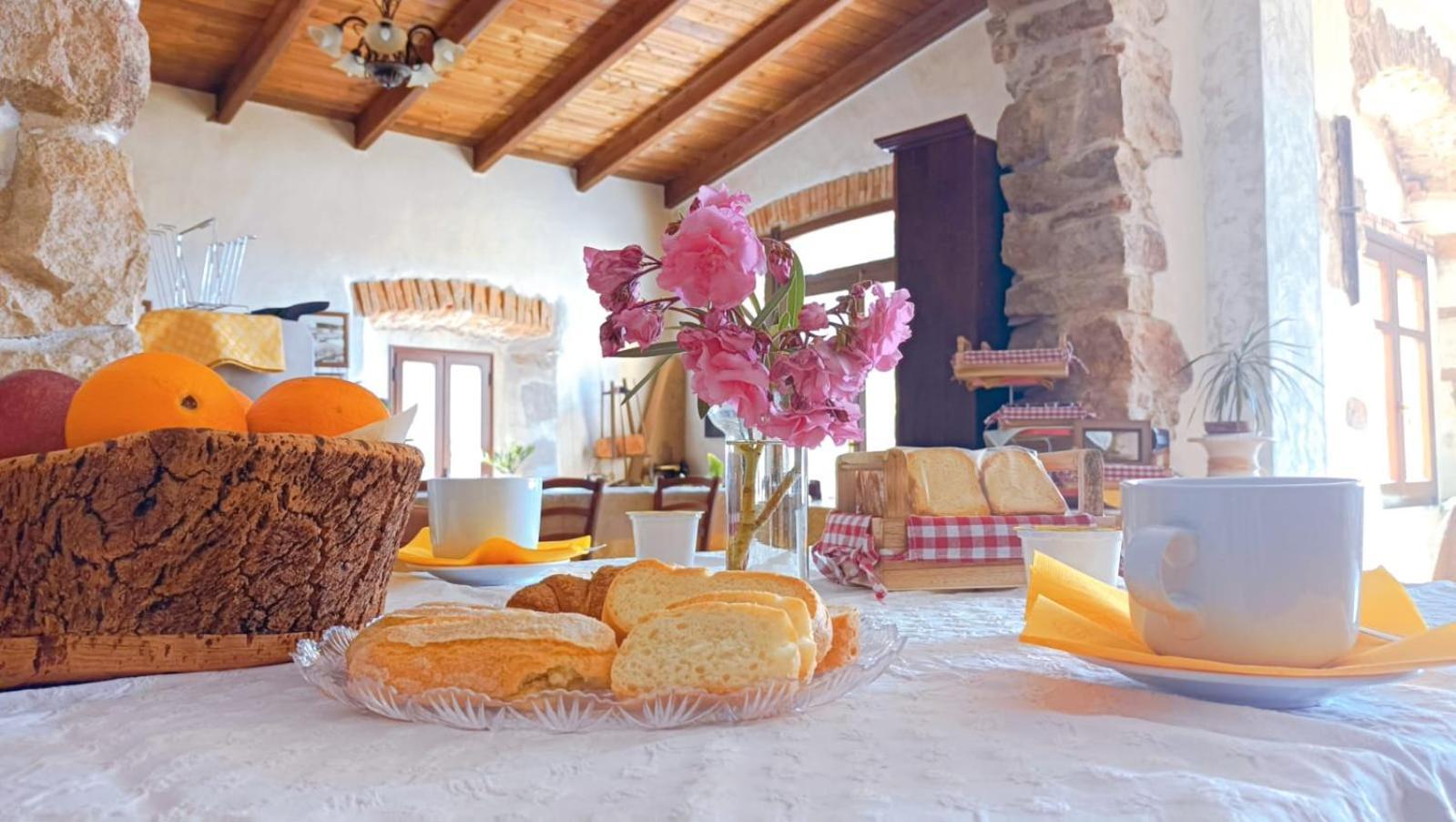 Agriturismo Gragonti, Arbus Costa Verde Buitenkant foto